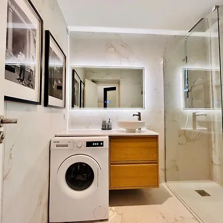 Luxury - Intimate Garden, Jacuzzi, Bbq & Private Parking 滨海卡涅