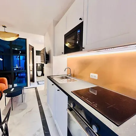 公寓 Luxury - Intimate Garden, Jacuzzi, Bbq & Private Parking